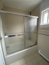 73 Marshall St, Unit 2 in Somerville, MA - Building Photo - Building Photo