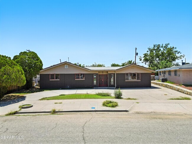 property at 9674 Stonehaven Dr