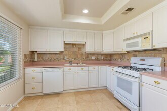 1047 Windmill Ln in Oak Park, CA - Building Photo - Building Photo