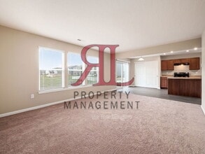 7449 Sugarbark Dr in Canal Winchester, OH - Building Photo - Building Photo