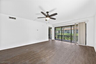 4610 Chantelle Dr in Naples, FL - Building Photo - Building Photo