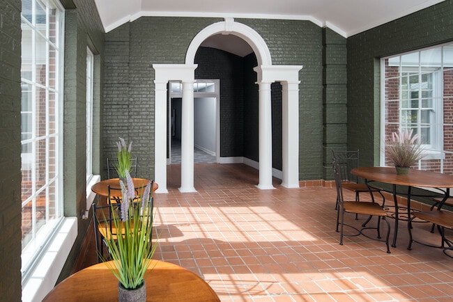 Taylor Village in Hawkinsville, GA - Foto de edificio - Building Photo