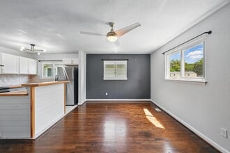 1118 West Ave in Hampton, VA - Foto de edificio - Building Photo