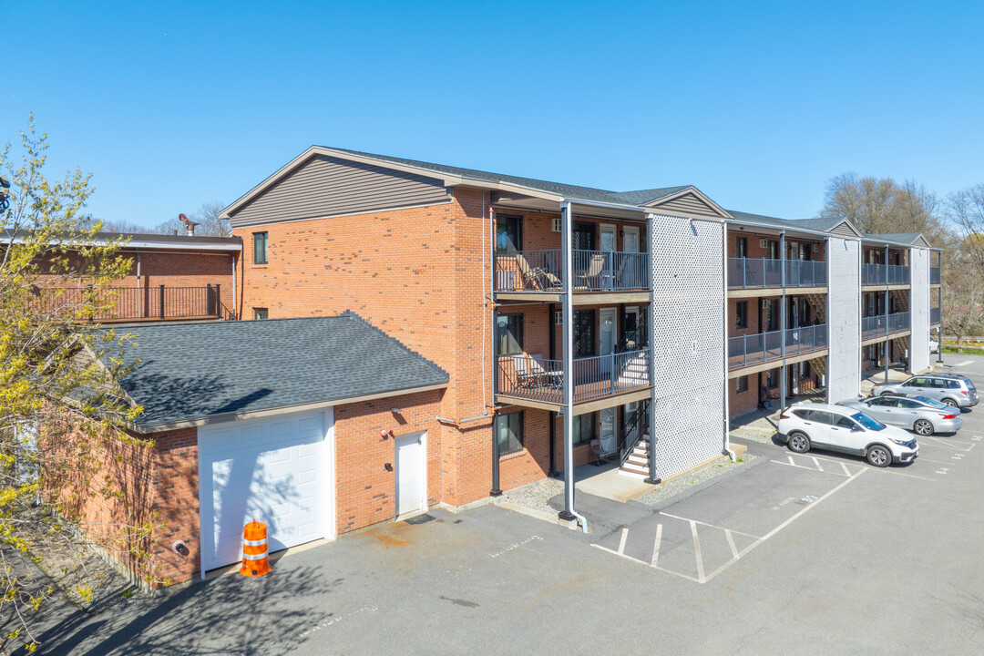 Brookside Condominiums in Arlington, MA - Building Photo