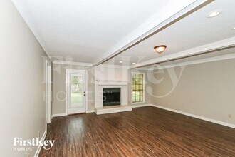 1053 Boones Hollow Dr in Memphis, TN - Building Photo - Building Photo