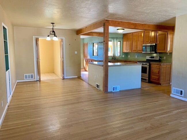 809 Dakota St SE in Albuquerque, NM - Building Photo - Building Photo