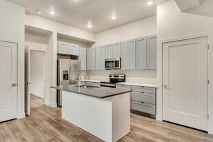 606 W North Temple St in Salt Lake City, UT - Building Photo