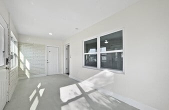 2421 NW 152nd St in Opa Locka, FL - Building Photo - Building Photo