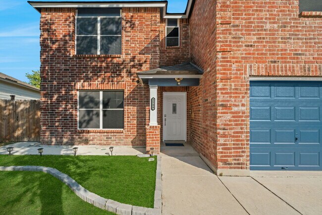 7706 Mainland Woods in San Antonio, TX - Building Photo - Building Photo