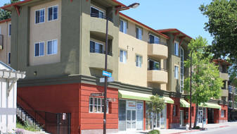 Berkeley Apartments - Renaissance Villas