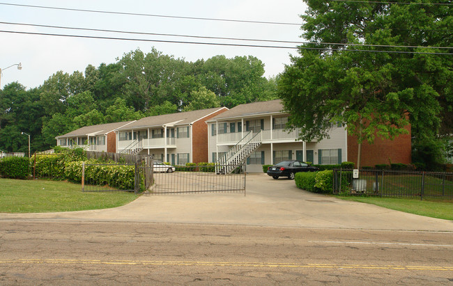 Oakepointe Apartments in Jackson, MS - Building Photo - Building Photo