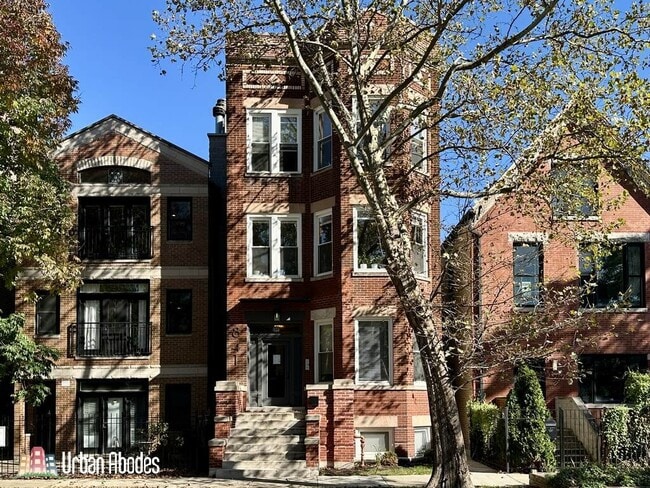 841 N Mozart St, Unit A02W