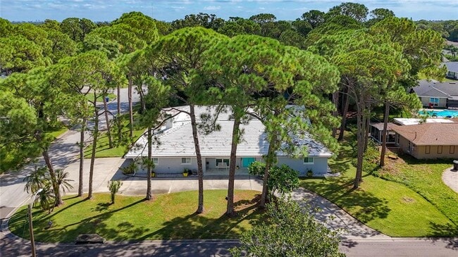 8693 15th St N in St. Petersburg, FL - Building Photo - Building Photo