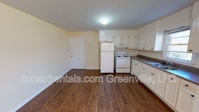 137 Rosewood Cir in Duncan, SC - Building Photo - Building Photo