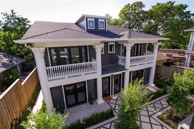 1019 N Bishop Ave in Dallas, TX - Building Photo - Building Photo