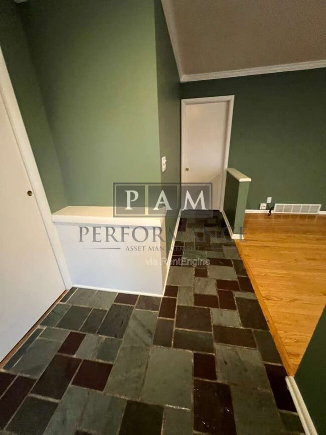 property at 8862 N Malibu Dr