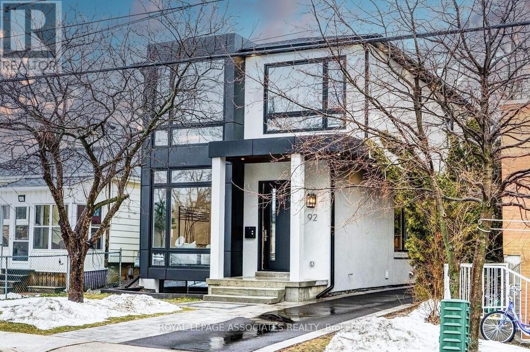 92 Craiglee Dr in Toronto, ON - Building Photo