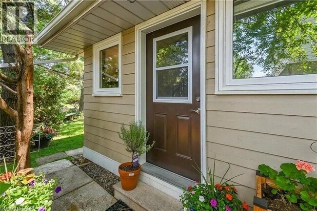 2277 Fassel Ave in Burlington, ON - Building Photo - Building Photo