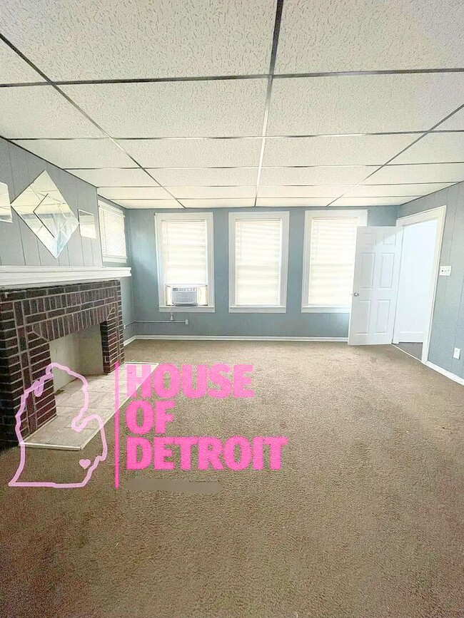 property at 5061 Hillsboro St