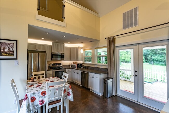 property at 404 N Meyersville Rd