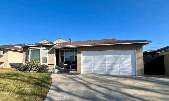 4318 Conquista Ave in Lakewood, CA - Foto de edificio - Building Photo