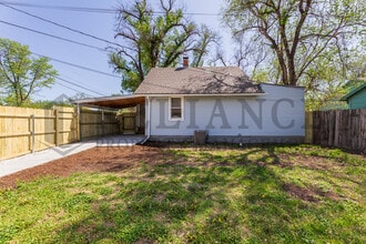 2720 W University St in Wichita, KS - Building Photo - Building Photo