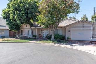 11600 Chandler Blvd in North Hollywood, CA - Building Photo - Building Photo