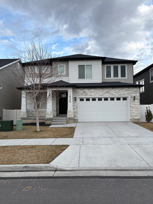 property at 16329 S Coupler Ln