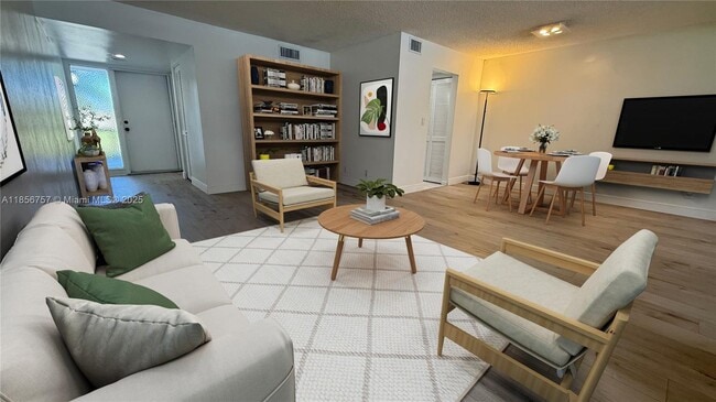 3309 Bridgewood Dr in Boca Raton, FL - Building Photo - Building Photo