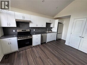 15 Helena Feasby St in Kitchener, ON - Building Photo - Building Photo