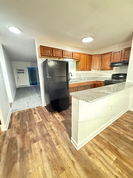 20 Amici Way in Andover, MA - Building Photo