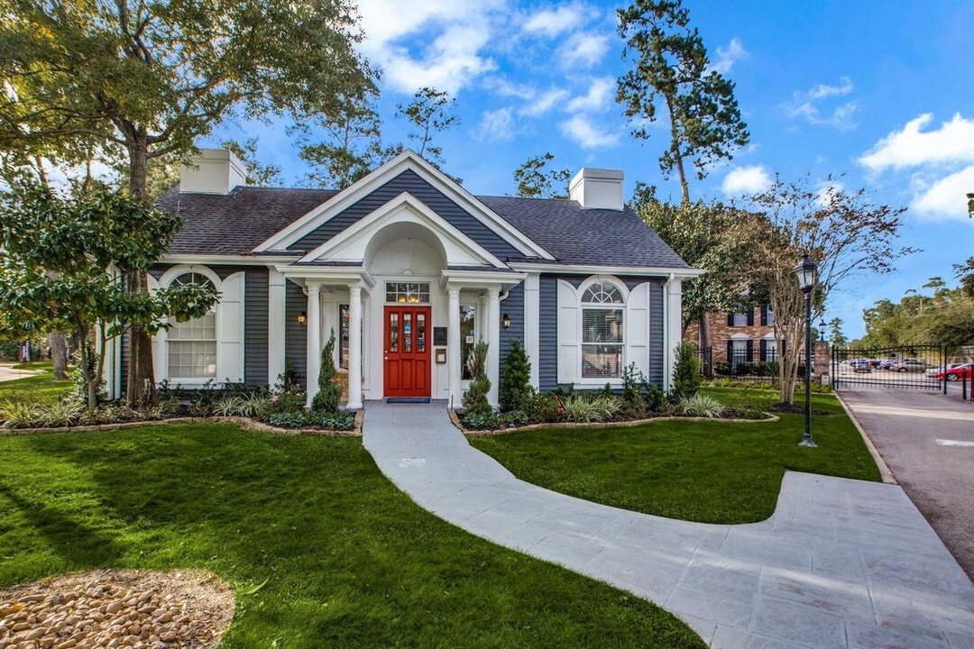 VERENA AT CYPRESSWOOD in Spring, TX - Building Photo