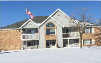 S85-W18682 Jean Dr in Muskego, WI - Building Photo