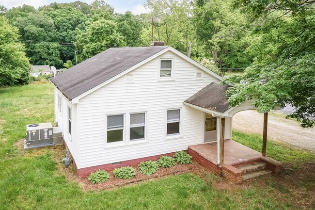 property at 3107 Lucas St