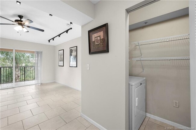 3674 NW Adriatic Ln in Jensen Beach, FL - Building Photo - Building Photo