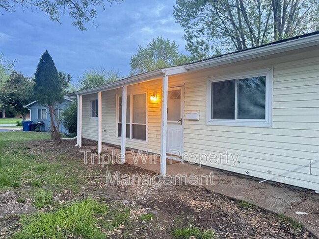 504 Saratoga Ln in Hazelwood, MO - Building Photo - Building Photo
