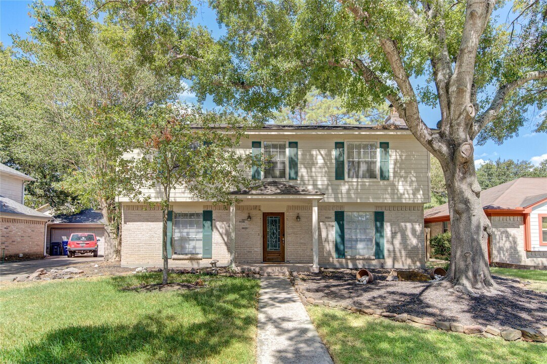 17206 Seven Pines Dr in Spring, TX - Building Photo