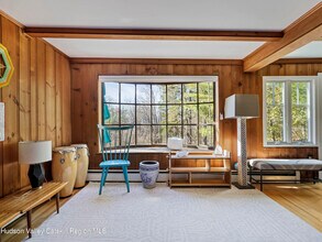 20 Sherman Rd in Woodstock, NY - Building Photo - Building Photo