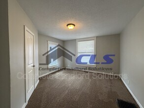 36 Gilbert Ave in Terre Haute, IN - Building Photo - Building Photo