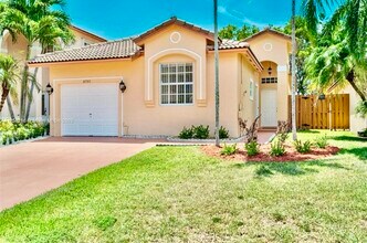 8766 SW 213th Ter in Cutler Bay, FL - Building Photo - Building Photo