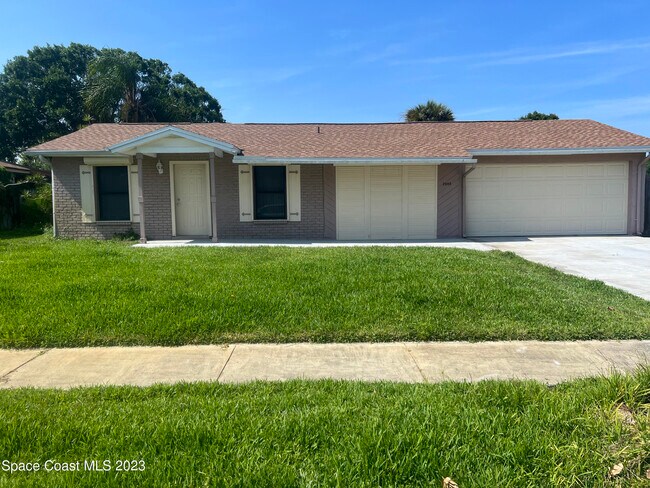property at 2880 Lancaster Rd