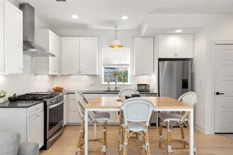 209 Ben Howell Dr in Austin, TX - Building Photo - Building Photo