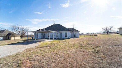 112 Collett Ct in Weatherford, TX - Building Photo - Building Photo