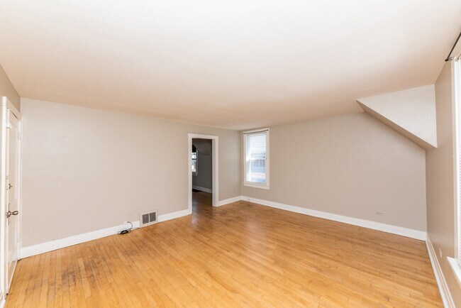 4153 N Whipple St, Unit 2 in Chicago, IL - Building Photo - Building Photo