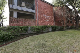 Waterford Place in Dallas, TX - Building Photo - Building Photo