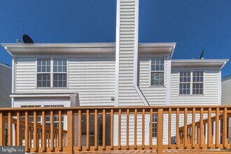 20320 Swallow Point Rd in Montgomery Village, MD - Building Photo - Building Photo