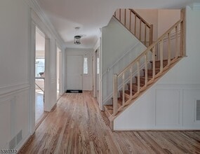 326 Araneo Dr in West Orange, NJ - Building Photo - Building Photo
