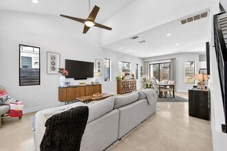 5313 Woodrow Ave in Austin, TX - Building Photo - Building Photo