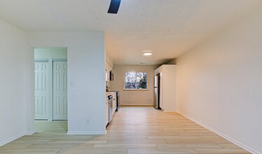 1116 Keane Ave in La Grange, KY - Building Photo - Building Photo