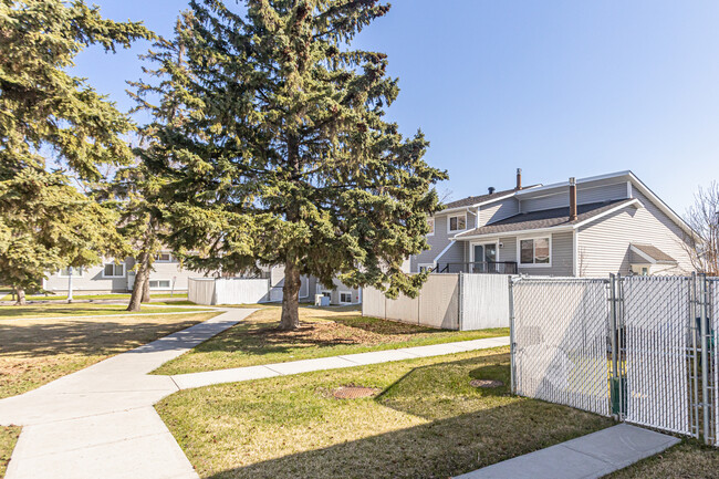 Patio Gardens in Edmonton, AB - Building Photo - Building Photo